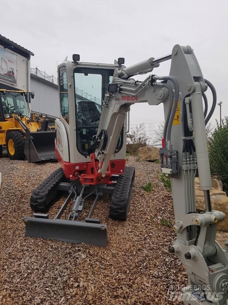 Takeuchi TB225 Mini rýpadlá < 7t