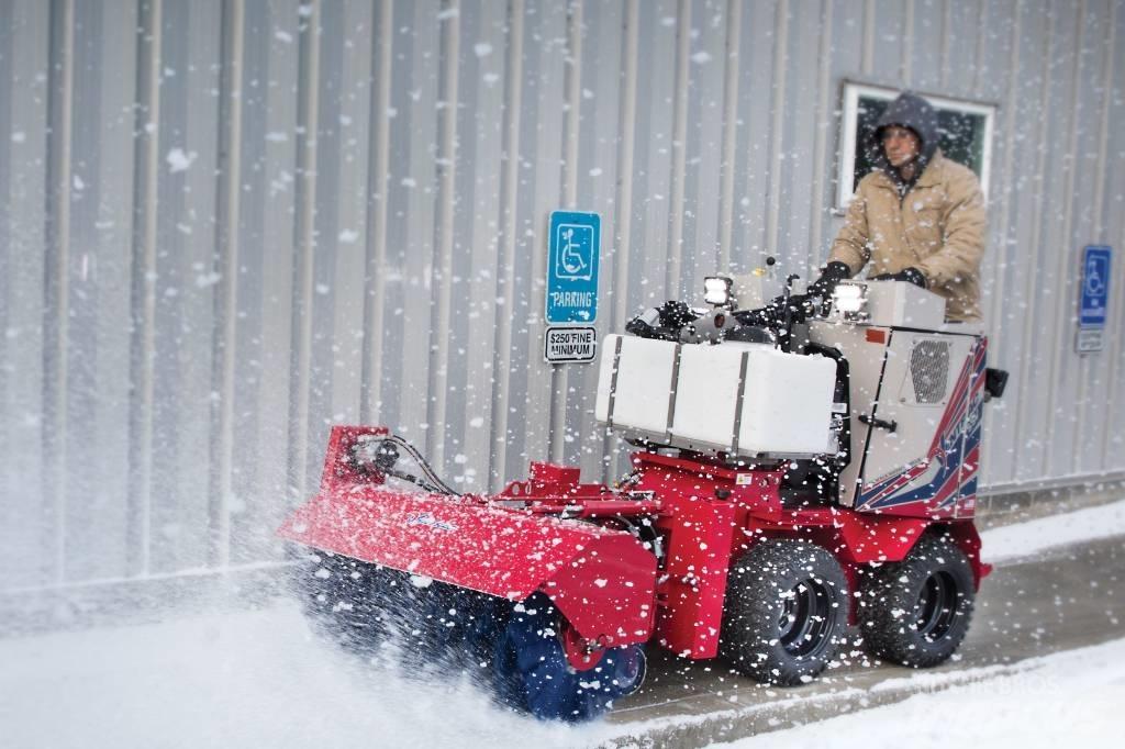 Ventrac 4500Y Traktory