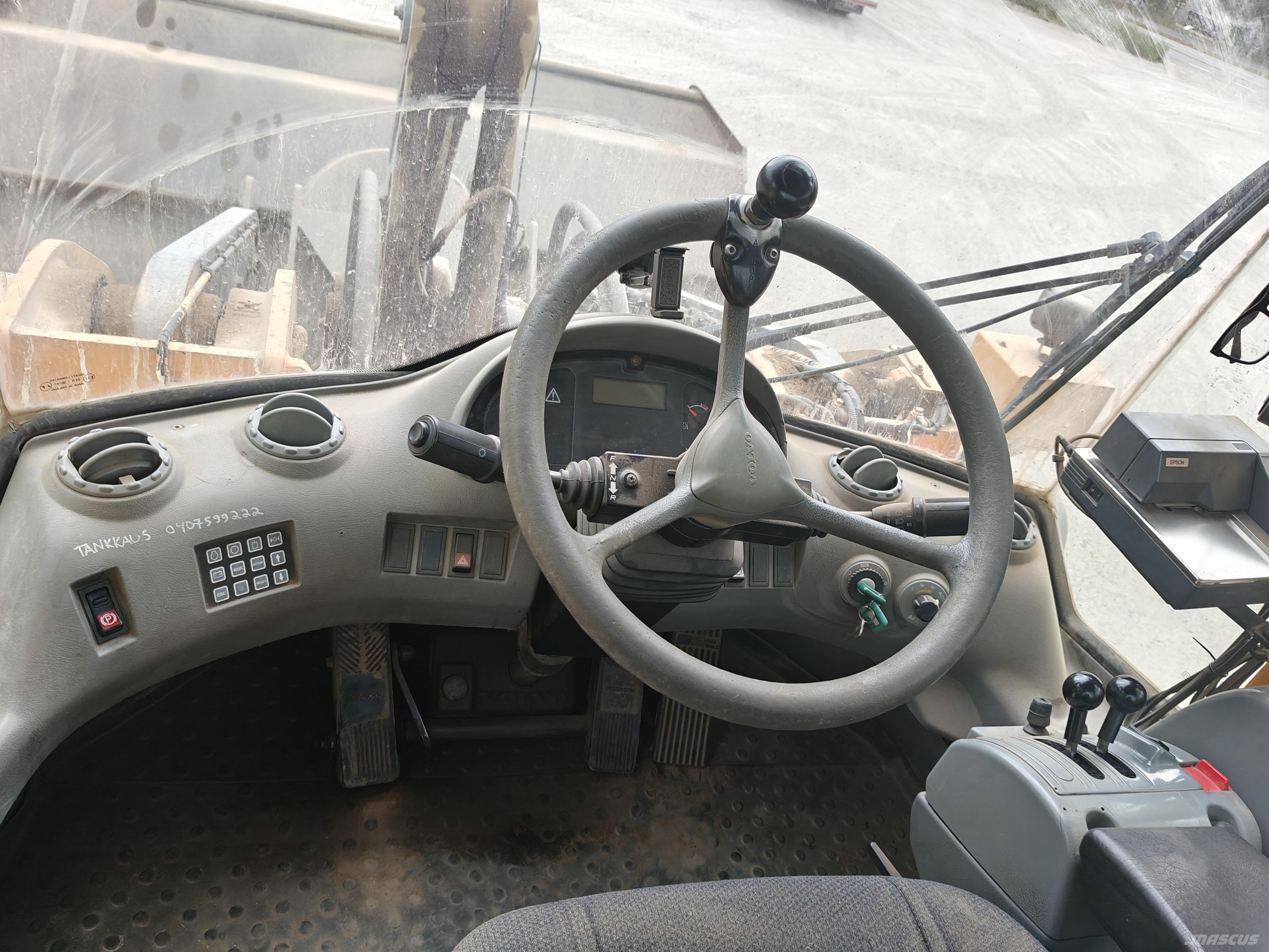 Volvo L 220 E Kolesové nakladače