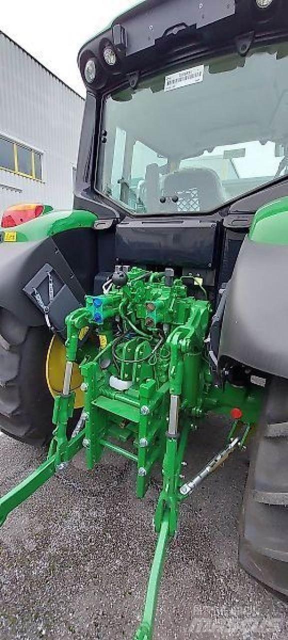John Deere 6090m Traktory