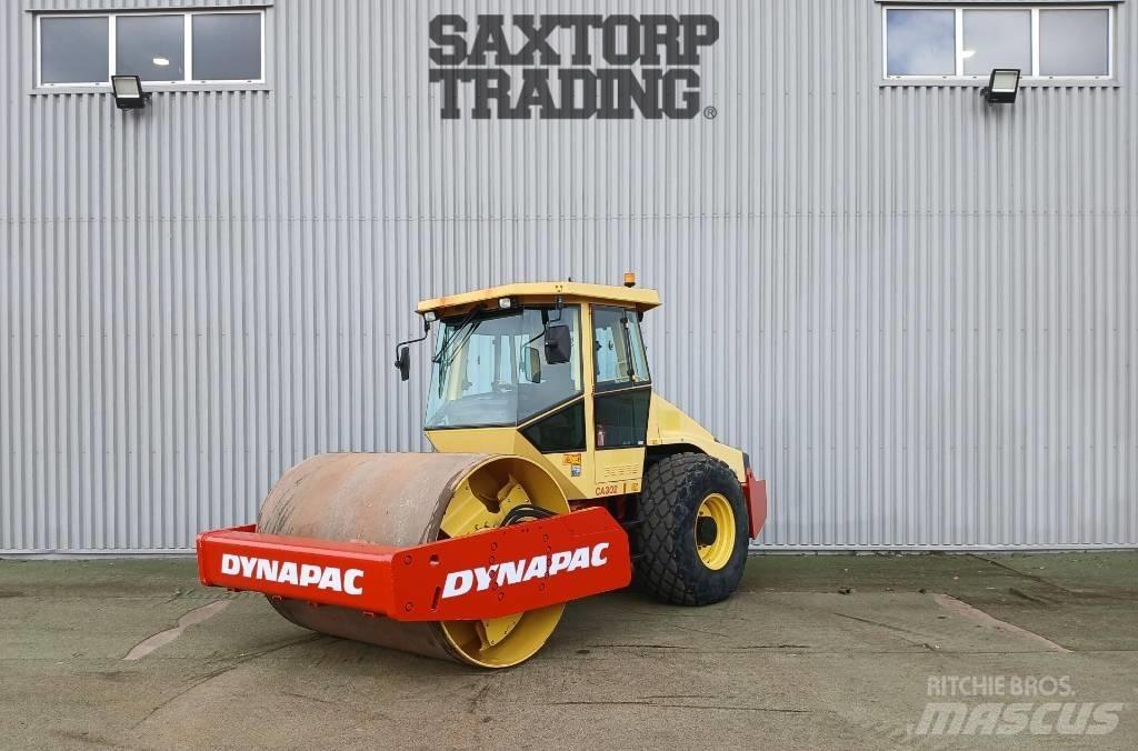 Dynapac CA302 D, Vält Ťahačové valce