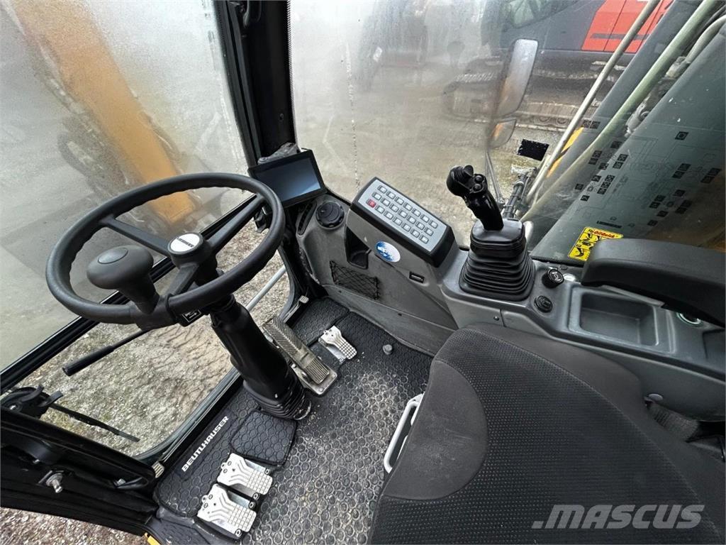 Liebherr A920 Kolesové rýpadlá