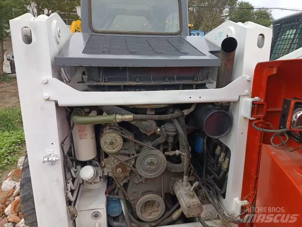 Bobcat S 590 Šmykom riadené nakladače