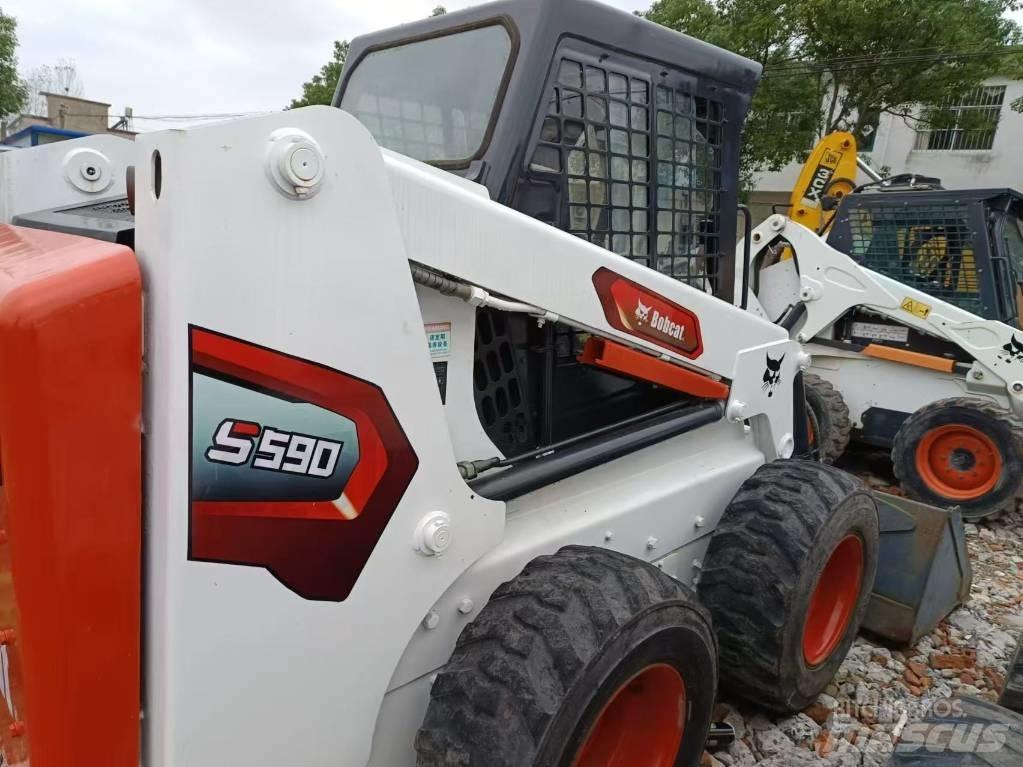 Bobcat S 590 Šmykom riadené nakladače
