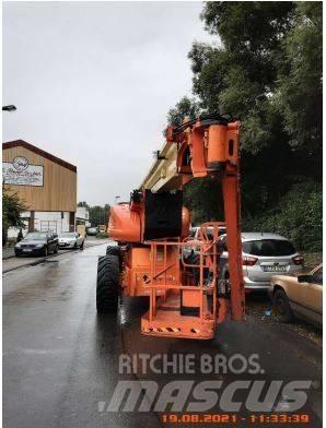 JLG 1250 AJP Kĺbové plošiny