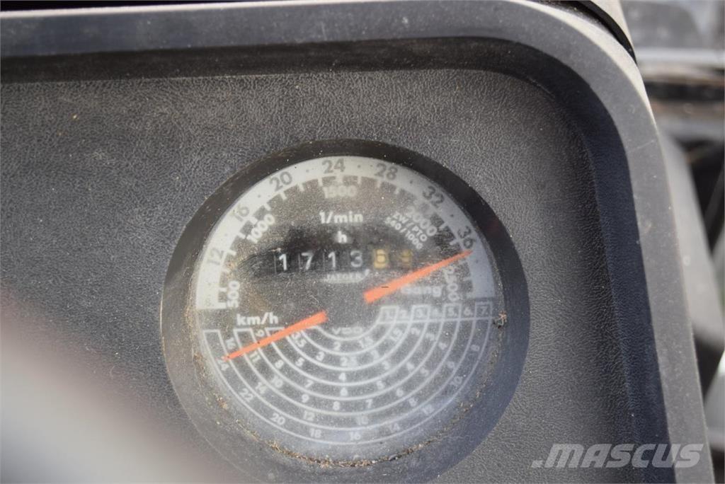 Case IH 956 XL Traktory