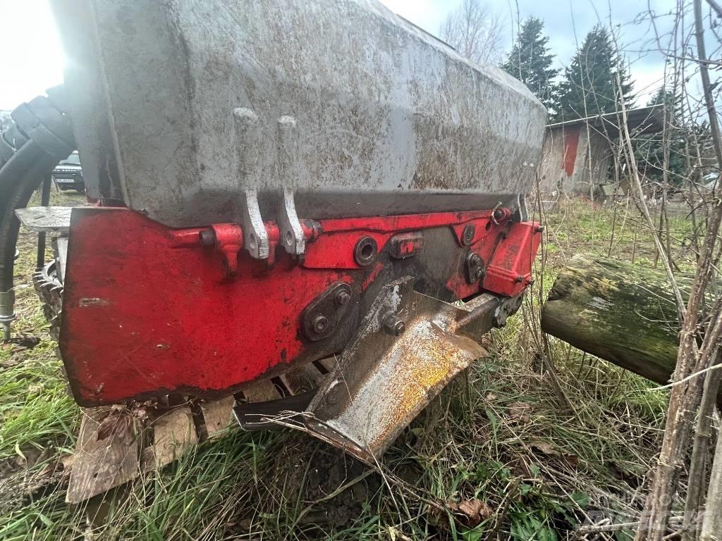 Log Max 7000 C Žatevné hlavy
