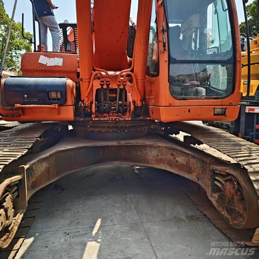 Doosan DX 300 LC Pásové rýpadlá