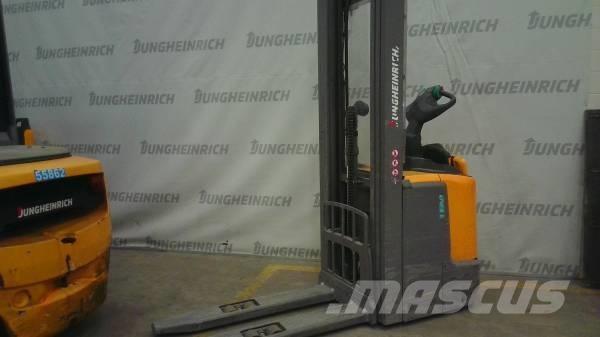 Jungheinrich ERC 214 Samohybné vozíky