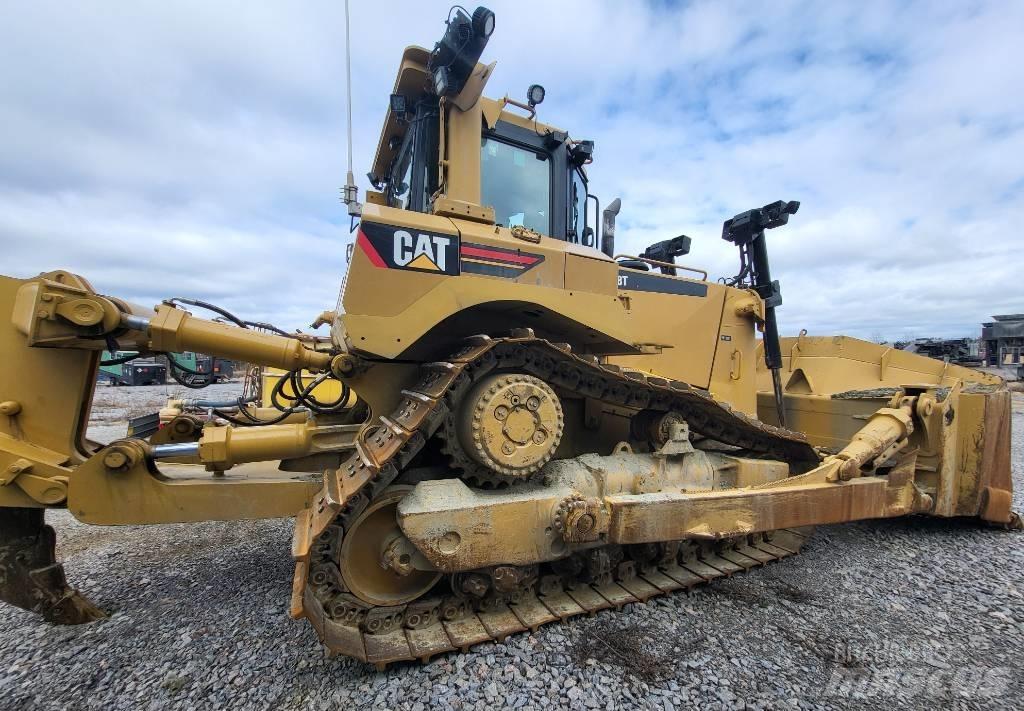CAT D 8 T Pásové dozéry