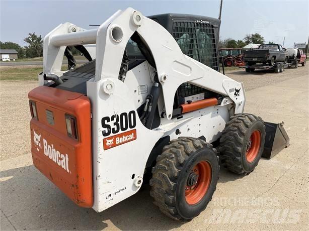 Bobcat S 300 Šmykom riadené nakladače