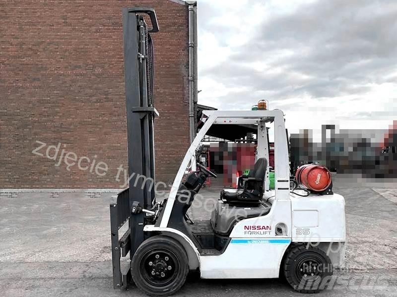 Nissan UG1F2A35DU LPG vozíky