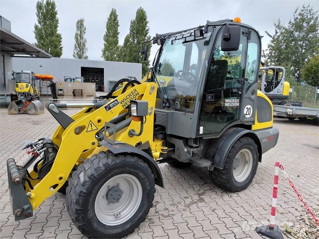 Wacker Neuson WL38 Kolesové nakladače