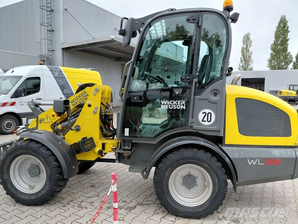 Wacker Neuson WL38 Kolesové nakladače