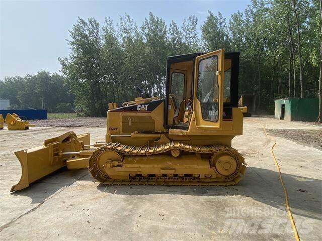 CAT D 5 G Pásové dozéry