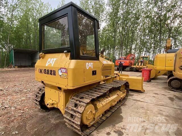 CAT D 5 G Pásové dozéry
