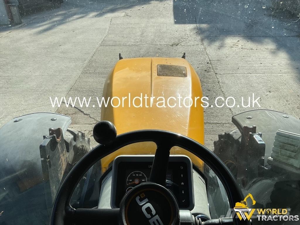 JCB Fastrac 4220 Traktory