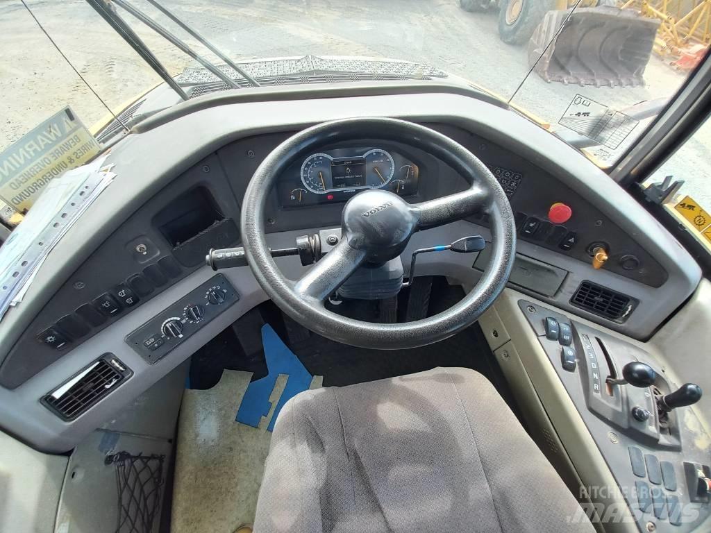 Volvo A40F (Abu dhabi) Kĺbové nákladné autá