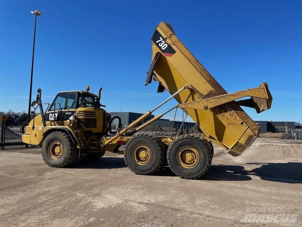 CAT 730 Kĺbové nákladné autá