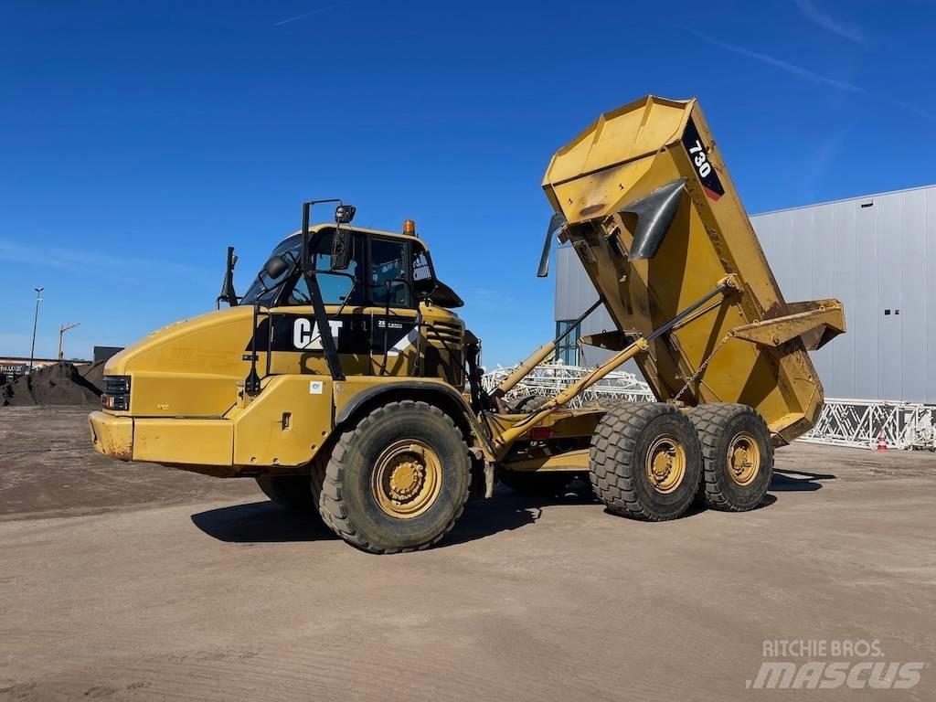 CAT 730 Kĺbové nákladné autá