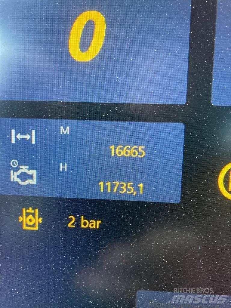 Komatsu 951 Harvestory