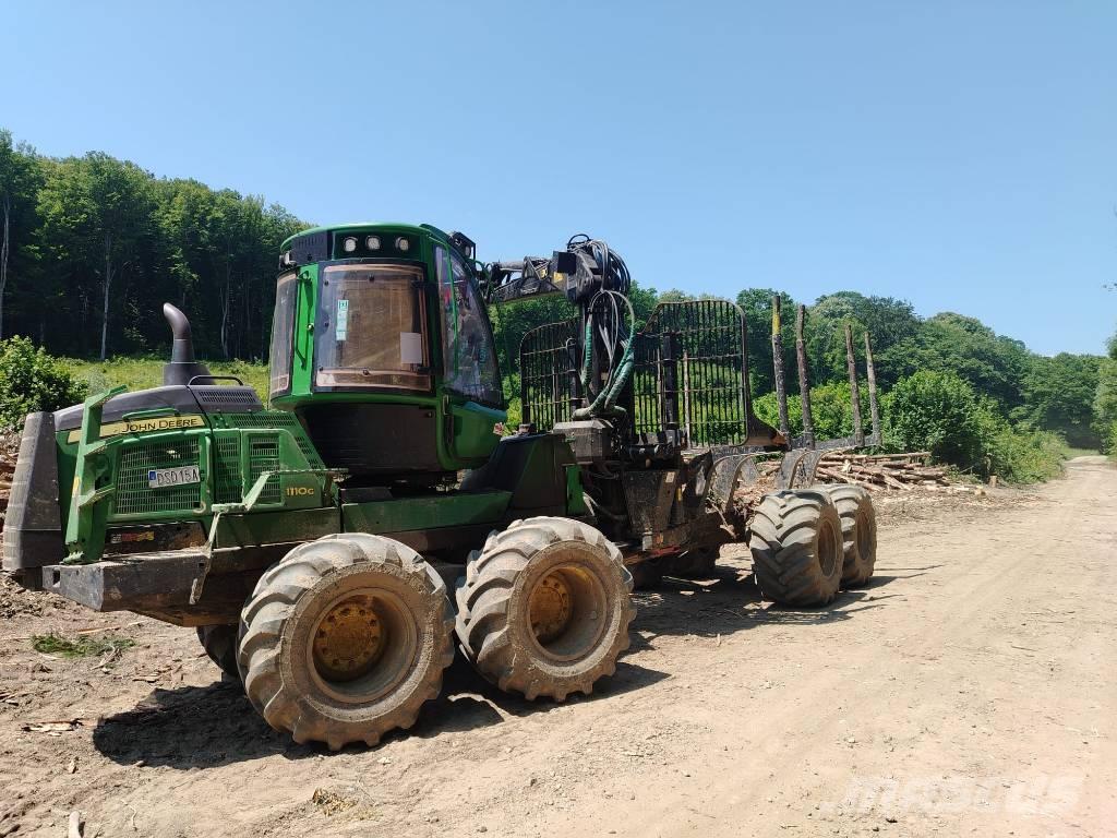 John Deere 1110 Lesné traktory