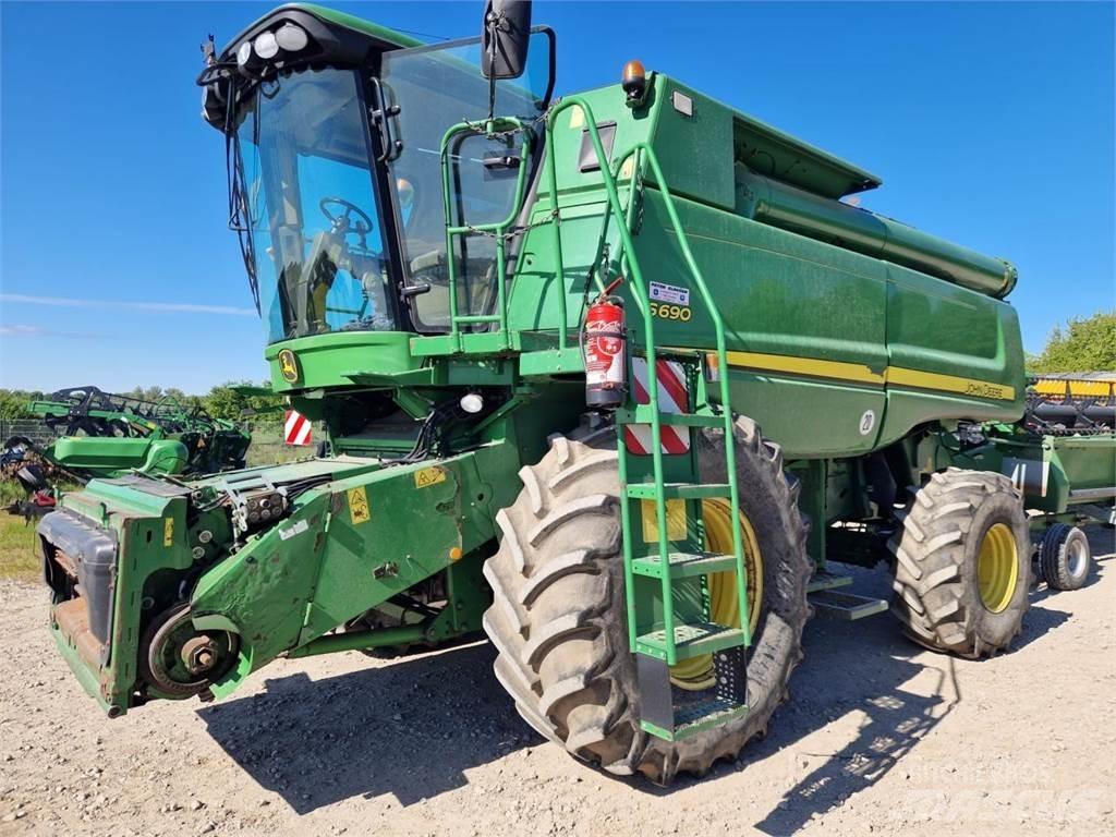 John Deere S690 Kombinované zberacie stroje