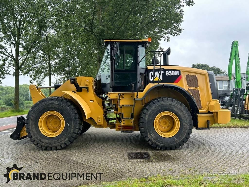 CAT 950M Kolesové nakladače