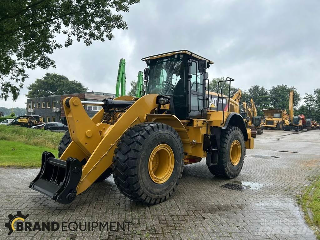 CAT 950M Kolesové nakladače