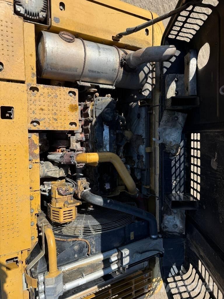 CAT 324 D Pásové rýpadlá