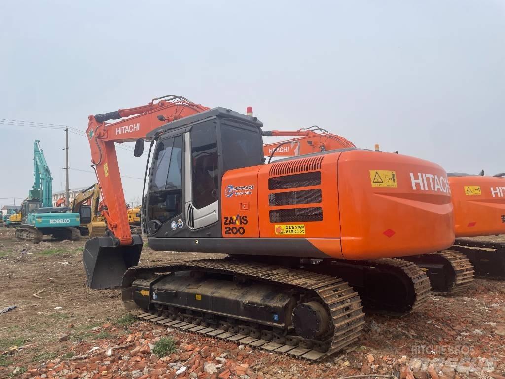 Hitachi ZX 200 Pásové rýpadlá