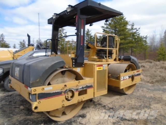 CAT CB 634 C Tandemové valce