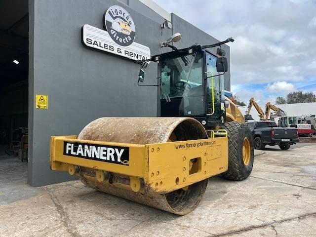 CAT CB 64 Tandemové valce