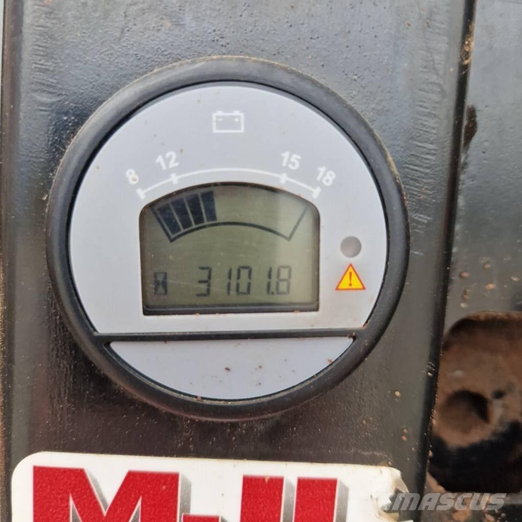 Thwaites MACH 690 Stavebné sklápače