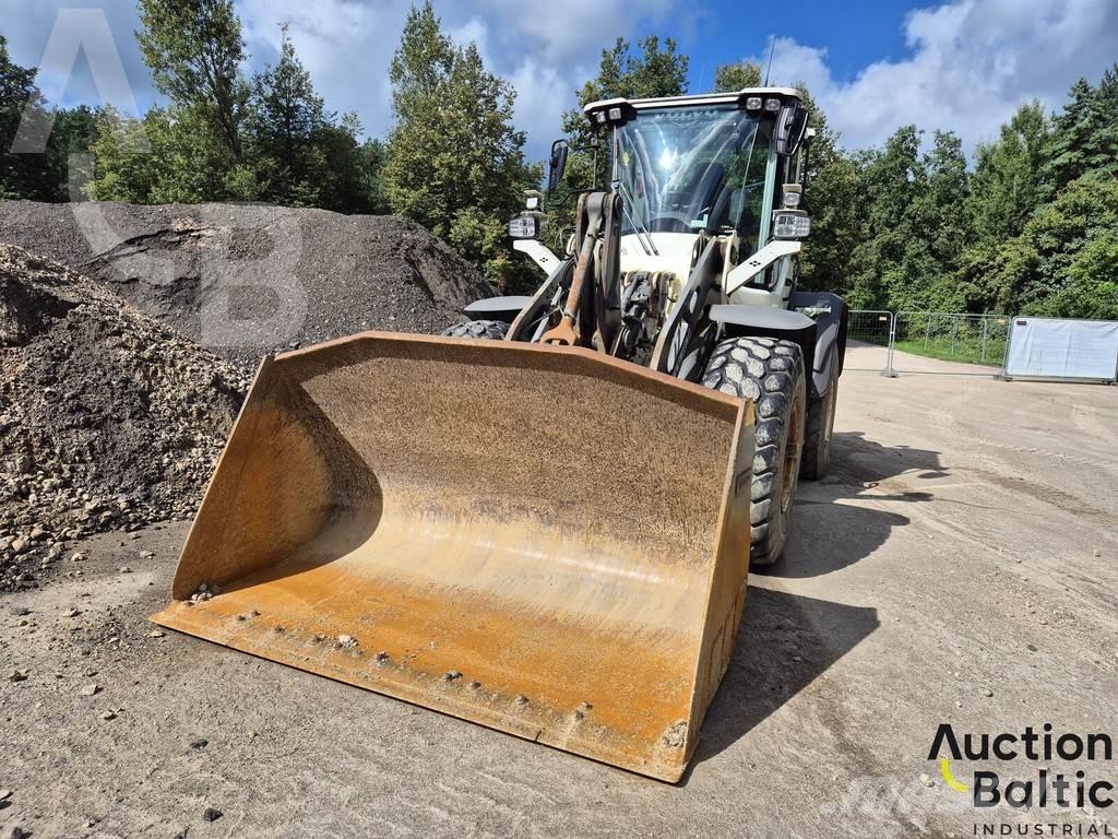 Volvo L 90 Kolesové nakladače