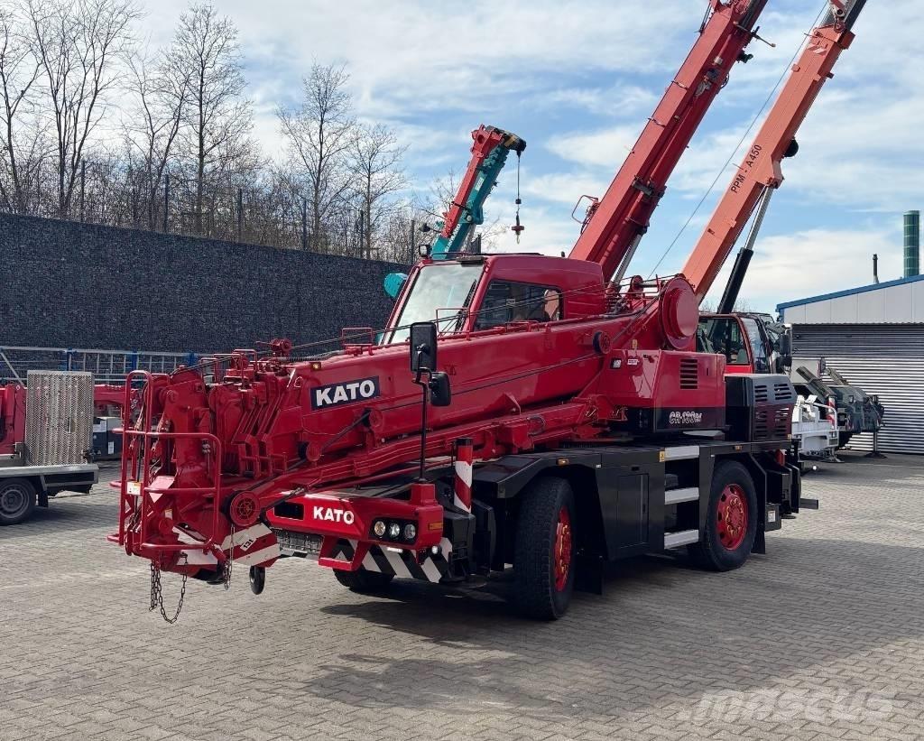 Kato CR-130Rf Žeriavy pre ťažký terén