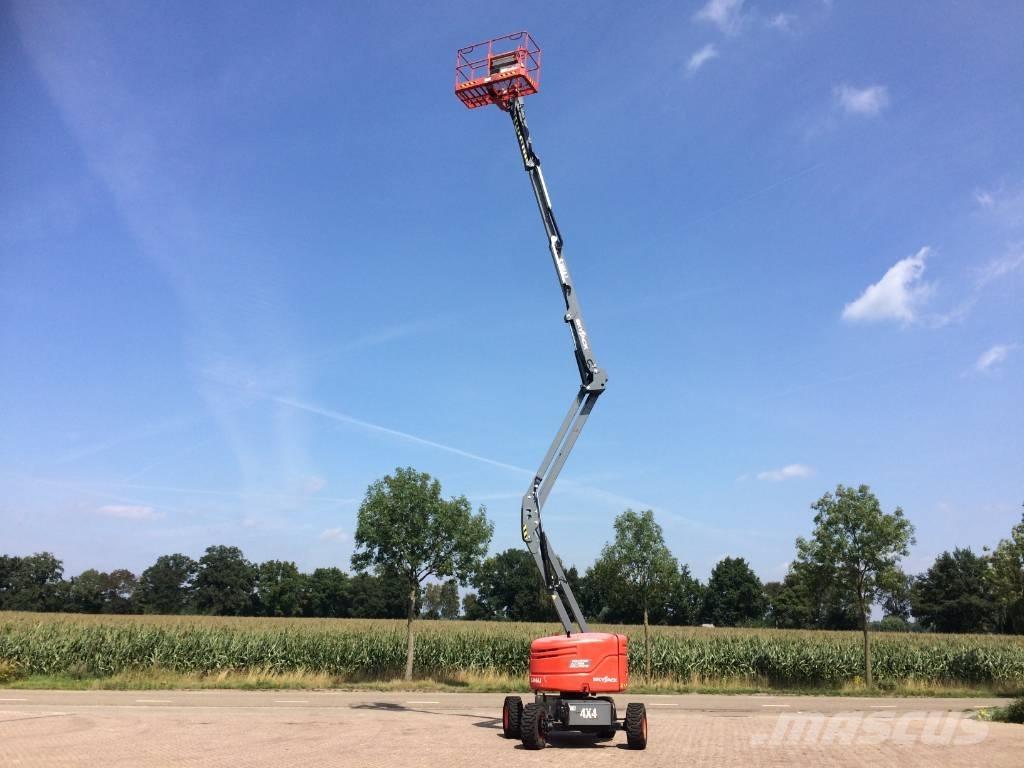 SkyJack SJ 46 AJ Kĺbové plošiny