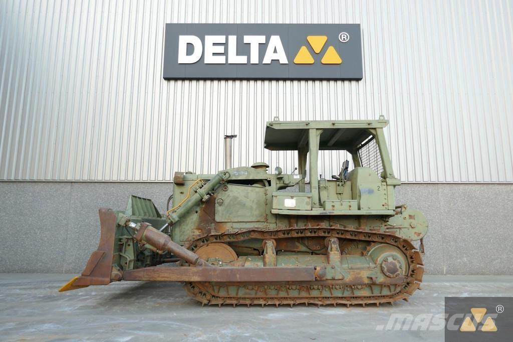 CAT D7F Ex-army Pásové dozéry