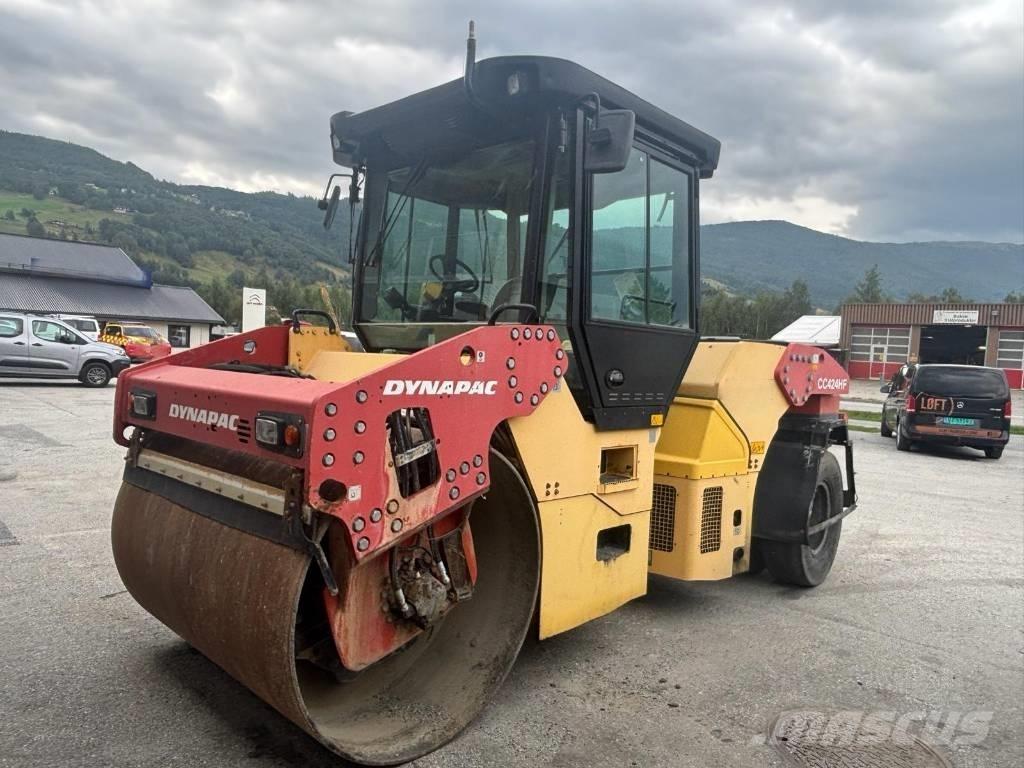 Dynapac CC 424 CHF Ťahačové valce