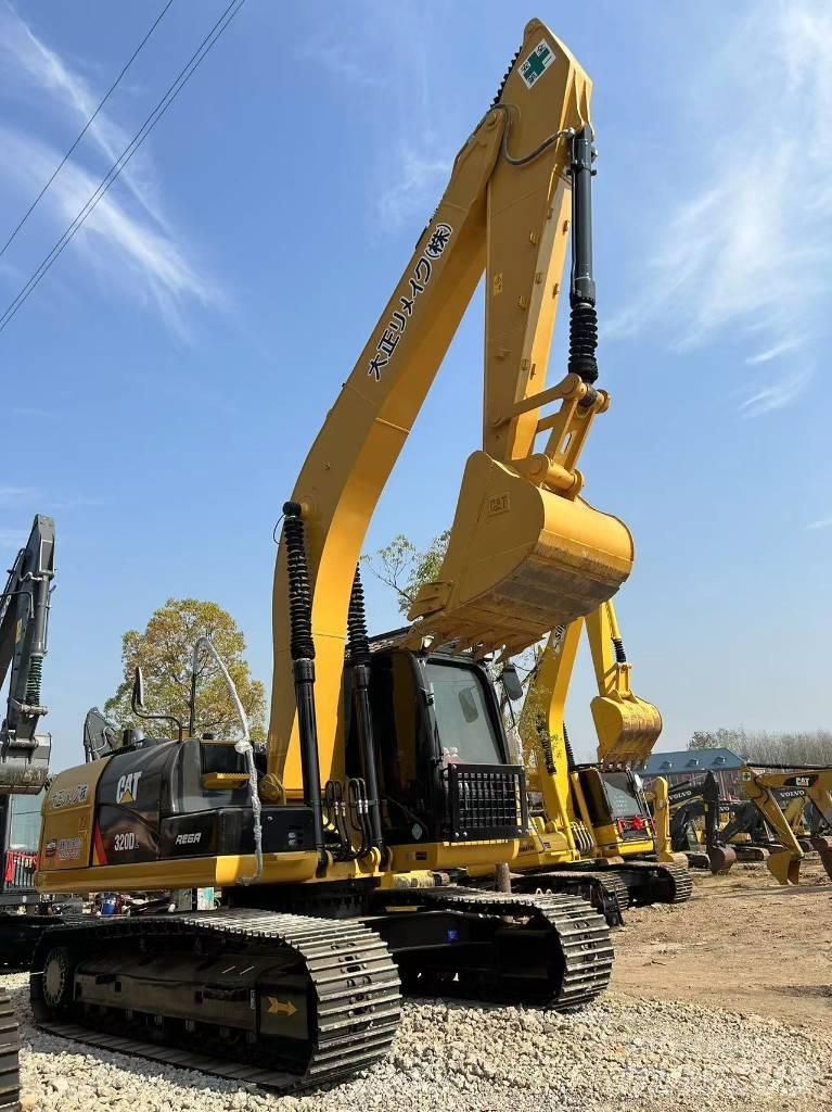 CAT 320D2 Midi rýpadlá 7 t - 12 t