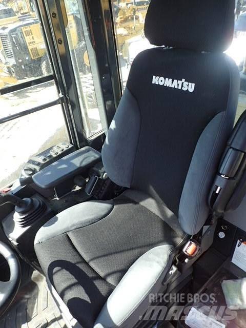 Komatsu WA320-8 Kolesové nakladače