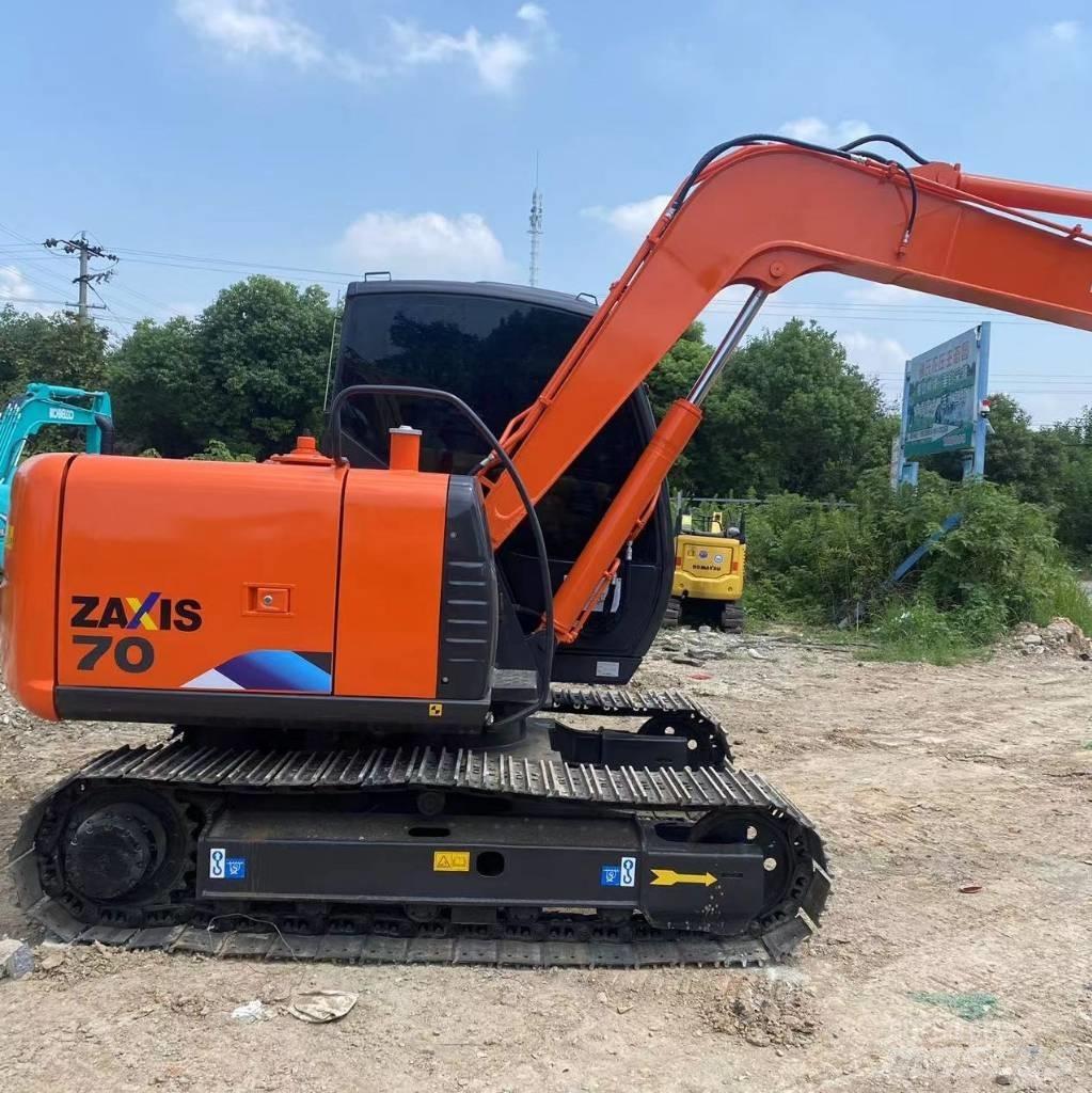 Hitachi ZX 70 Pásové rýpadlá
