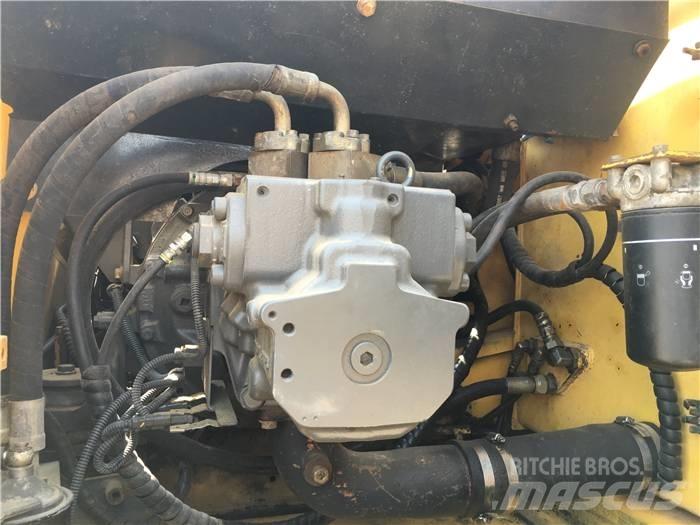 Komatsu PC 200-7 Pásové rýpadlá