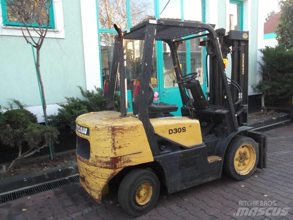 Daewoo D30S3 V-2372 Dieselové vozíky