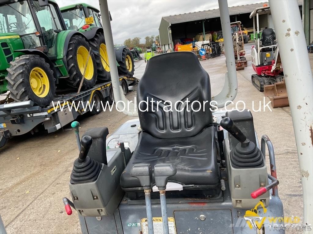 Takeuchi TB 219 Mini rýpadlá < 7t