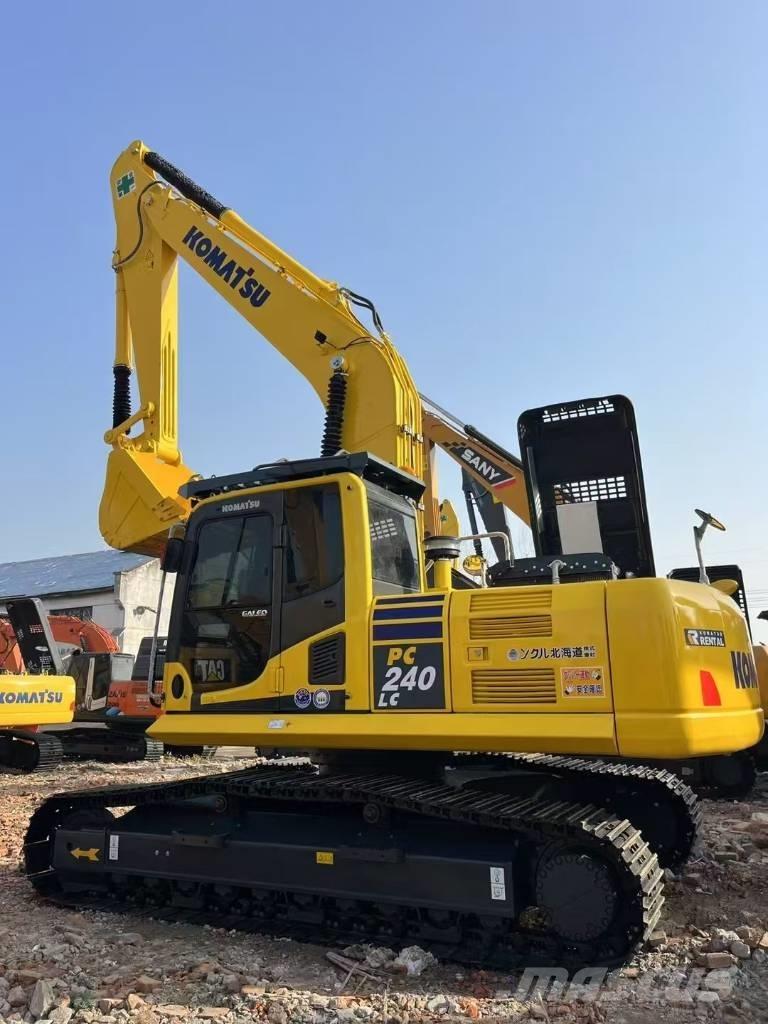 Komatsu 240 LC-8 Pásové rýpadlá