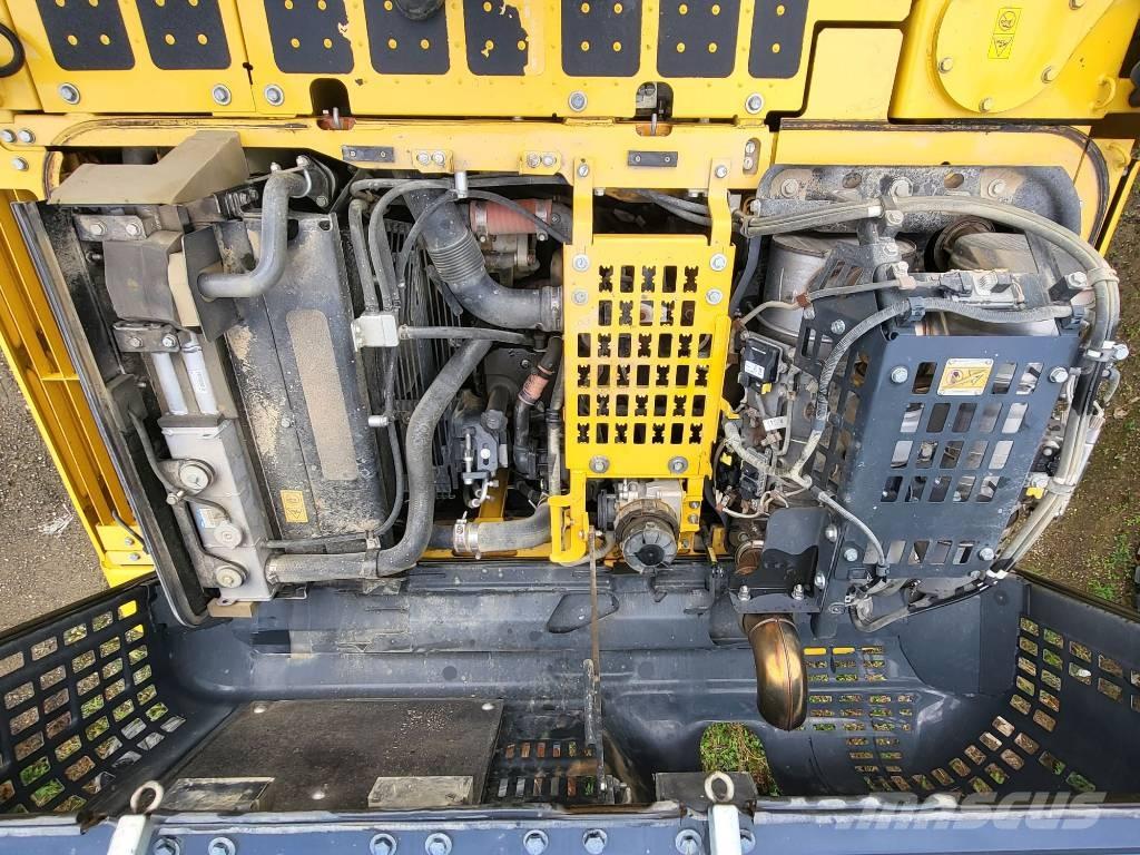 Komatsu PC240NLC-11 Pásové rýpadlá