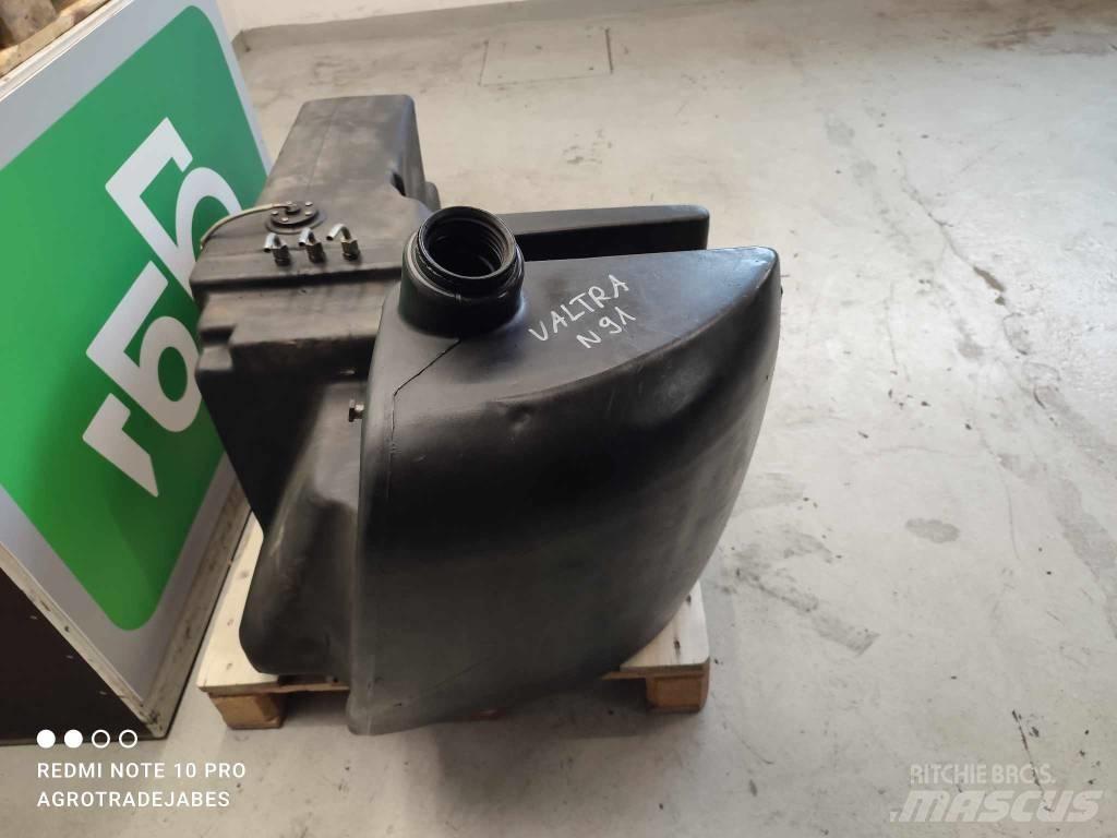 Valtra N91 Fuel Tank Kabíny a interiér