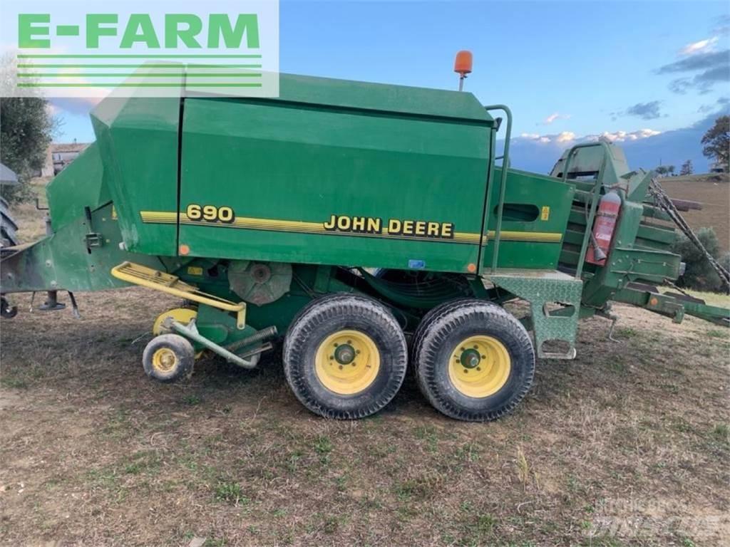 John Deere 690 Lisy na hranaté balíky