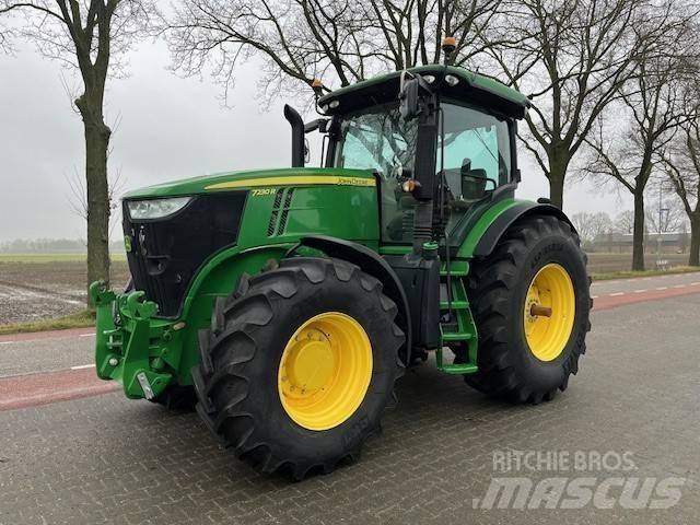 John Deere 7230 R Traktory